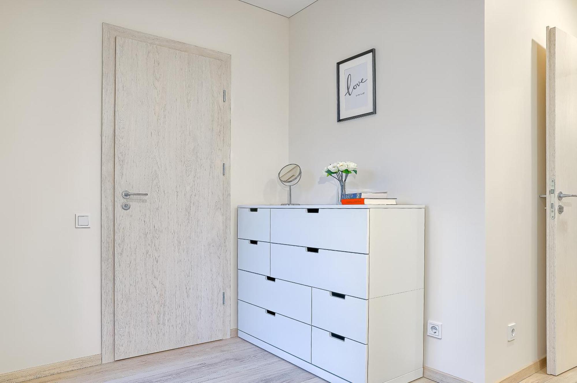 Business-Class Apartments 1 X Free Parking X Self Check In 24X7 VNO Eksteriør bilde